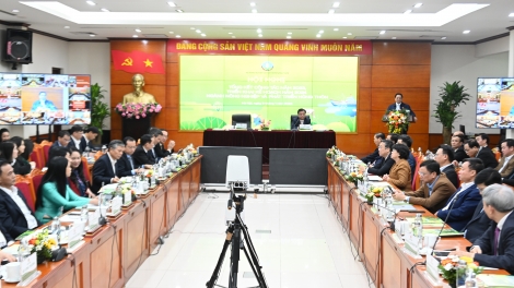 Khua dêh čar Phạm Minh Chính nao jơnum anom bruă ngă hmua dêh čar