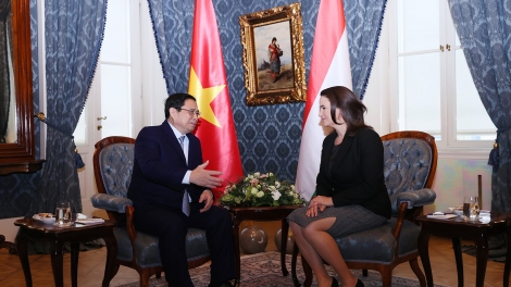 Khua dêh čar Phạm Minh Chính tŭ jum Khua mir sir Khua mir sir Hungary