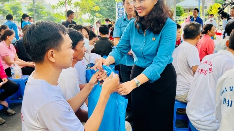 ពត៌មាន ម៉ោង ១៥