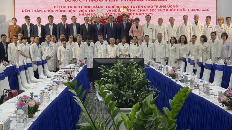 Nuĭh leo kan rnâng kan tuyên giáo trung ương rhơn du đê̆ 1 ngih dak di nar 27/2