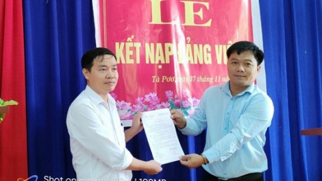 NAM GIANG (QUẢNG NAM) T’BHLÂNG BƠƠN T’MÓT 110 ĐẢNG VIÊN T’MÊÊ COH C’MOO 2024