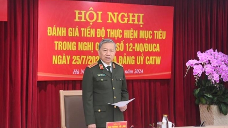 Ngế xiâm ngăn kŏng an Tô Lâm pơkuâ hôp khĕn kơdeăn tơdroăng mơjiâng kŏng an cheăm, pơlê kân tung tơdroăng nếo nôkố