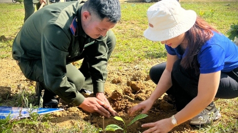 ĐHANUÔR QUẢNG NAM BHUI HAR BHIỆC CHOH CRÂNG