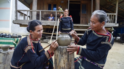 Rơnó Hơngui vêh a mâu kơpong pơlê ki lĕm ro a Dak Lak