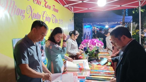 Kon Tum pơxiâm po leh Tơbleăng hlá tơbeăng rơnó Hơngui Giáp Thìn 2024 