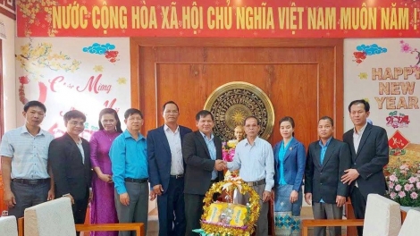 Bh’cộ chr’hoong Đắc Chưng (Lào) lum, hơnh Tết chr’hoong Nam Giang (Quảng Nam)