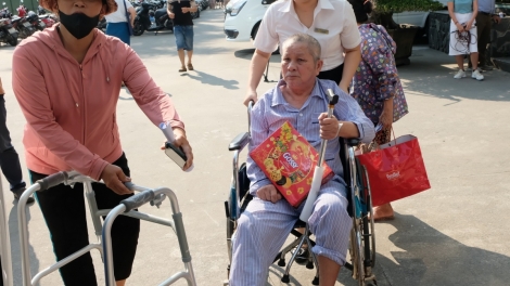 G’luh xe liêm loom đơơng ma nuyh ca ay chô ooy vel đong cha Tết