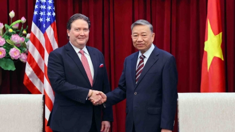 Kruanh n’gâng kan Công an Tô Lâm vơt ntoh măt Hoa Kỳ ta Việt Nam Marc Knapper