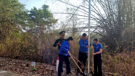 Àng ƀong đèng tàm tơl jrong sền gàr tiah nhàr lơgar càr Dăk Lăk dê