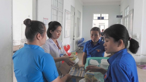 Hên tơdroăng cheăng pêi ki kal dêi rơxông hơnăm ối nếo Kon Tum tung roh leh tơbâ Hâi mơjiâng Đoân (26/3)