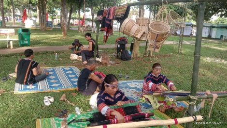 Drăkăn Jarai hăm tơdrong lăp tanh brai