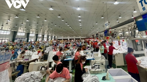 RILO SANG MAC DI TP.HCM HU RILO BRUK NGAK, URANG NGAK BUI SAMBAI TĂNG CA