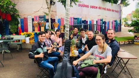 Càr Dăk Lăk geh git nđờ rơbô li dà kơphe ờ sa priă rơcang drơng làng bol mờ cau năc in hùc di tàm ngai 10 nhai 3