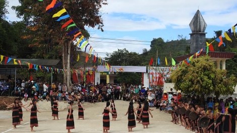 Bơta chờ gơ dŏ jòng tàm gơl gùng rài kah yau lài do tàm tiah nhàr dà lơgar càr Kon Tum