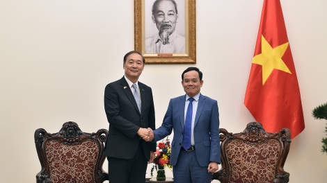 Phó Thủ tướng ồng Trần Lưu Quang wă Củ tịc Anih lơh broă bal dunia lơgar Hàn Quốk