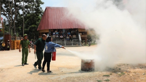 ZƯ LÊY BH’RỢ XA NAY ĐÔNG MÁY THUỶ ĐIỆN A VƯƠNG