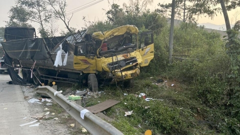 Kon Tum hơmâo dong tơlơi truh ƀơi jơlan ngă wơ̆t pô mơgăt hăng pô kiăo tui djai