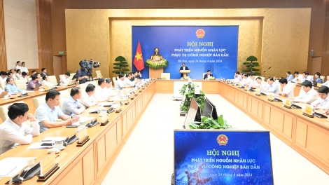 Pôa Phạm Minh Chính, Ngế pro xiâm hnê ngăn tơnêi têa pơkuâ Hôp ‘na mơnhôk tăng mơngế pêi cheăng ‘na kơmăi hrik mơ’no hyôh