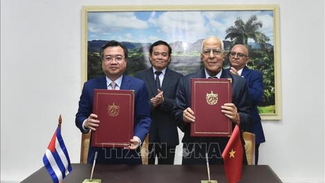 K’iăng Khua knŭk kna Trần Lưu Quang  blŭ hrăm hŏng k’iăng knŭk kna tal 1 mơ̆ng Cuba 