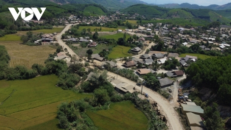 Mnuih ƀuôn sang tŭ ư ba jao anôk ala rŭ mjing êlan dơ̆ng pral Khánh Hòa – Ƀuôn Ama Thuôt 