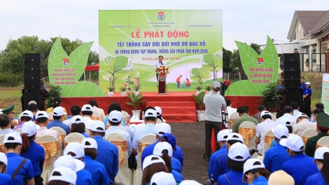 Đắk Nông pơgơ̆r “Têt pơtăm ‘long rim jơhnơr ƀlŏk hơdơ̆r kơ Ƀok Hô”