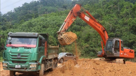 QUẢNG NAM: BHRỢ ĐHĂM K’TIẾC ĂT T’MÊÊ ĐOỌNG HA ĐHANUÔR ẮT ZR’LỤ HR’CẤH HA VÓOH DA DING K’COONG NAM TRÀ MY