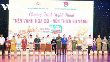 ĐÀ NẴNG BHRỢ XA NAY BH’RỢ NGHỆ THUẬT “NÊN VÀNH HOA ĐỎ - NÊN THIÊN SỬ VÀNG”