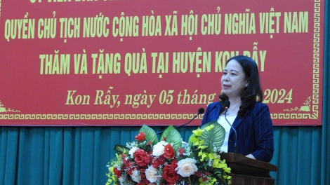 Pô mâo klei dưi  Khua lăn čar Võ Thị Ánh Xuân nao čhưn, mđup brei mnơ̆ng kơ gŏ sang knŭk kna dlăng ba, gŏ êsei ƀun leh anăn phung hđeh ti Kon Tum 