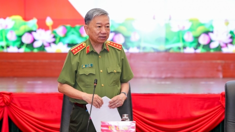 Đại tướng Tô Lâm bơ̆ jang hăm Khul kơdră chĕp pơgơ̆r Đảng pơlei tơm Hải Phòng