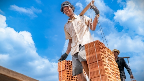 ផ្សារឥដ្ឋនៅកណ្តាលក្រុងកាម៉ាវ