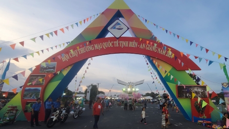 Pơphun Jơnum sang čơ Jar kmar Tịnh Biên - An Giang