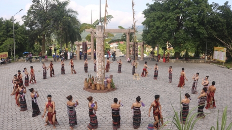 CHR’NĂP LIÊM BHIỆC BHAN TẤC CA COONG ÂNG ĐHANUÔR CƠ TU 
