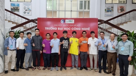 VIET NAM MKE HU 7 HUY CHUONG DI MBANG PAKACAH OLYMPIC TIN HỌC CHÂU Á