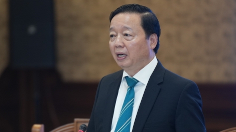 Kơ-iăng khua dêh čar ơi Trần Hồng Hà git gai Jơnum git gai gum hrŏm kual Kơdư tong krah hăng ter hang ia rơsĭ kual Tong krah