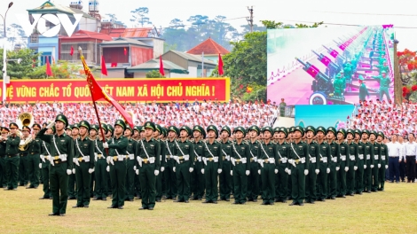 Ŭch dơn lor bôk năp Lễ nkah ndray 70 năm lơh dơi Điện Biên Phủ