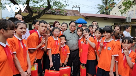 THỦ TƯỚNG TA ĐANG MOON: ZẬP TRƯỜNG NĂC ĐHR’NONG ĐONG BHUI HAR, ĐOỌNG ZẬP T’NGAY TƯỚC OOY TRƯỜNG ÂNG PAZÊNG ACHAU NĂC RÂU BHUI HAR