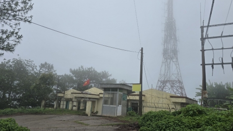 Mâu ngế ki pêi cheăng ôh ta ai vâi ‘nâi a Tíu hrik mơ’no hyôh rơ’jíu, um tơvi Hàm Rồng