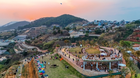 Khu ƀai: Troăng prôk ki kân tơkoh lâp kơpong ƀă pói tơngah ăm tơdroăng rĕng mơnhông ăm Tây Nguyên  Ƀai 1: Tây Nguyên – Tíu kreăng troăng prôk, tíu kreăng  mơdró kâ