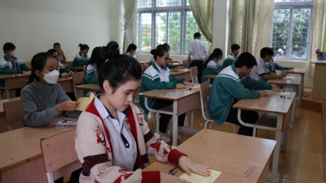 Klei bi lông mŭt adŭ 10 ti Dak Lak: hnơ̆ng ênoh bi hrŏng ruah jing prŏng hĭn 1/6 