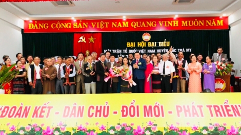 P’CĂN TRỊNH THỊ HỒNG NGA BHRỢ CỚ CHỦ TỊCH ỦY BAN MTTQ VIỆT NAM CHR’HOONG BẮC TRÀ MY