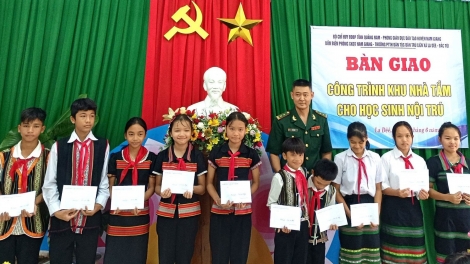 PAZAO ĐOỌNG ZR’LỤ ĐÔNG HOỌM HA TRƯỜNG HỌC K’COONG CH’NGAI NAM GIANG