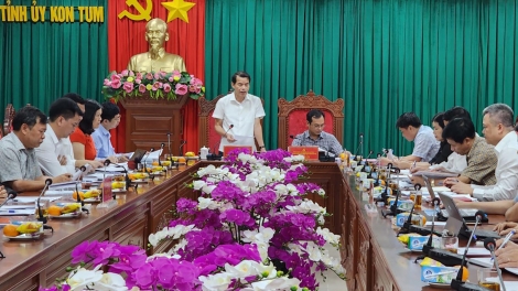 Grup hyu mă bruă mơ̆ng Anom pơtô bruă ping gah mă bruă hăng tơring čar Kon Tum