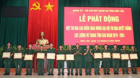 Mơhnhôk pêi pro tơdroăng cheăng koh hneăng hôp tơ’noăng plêi trâng