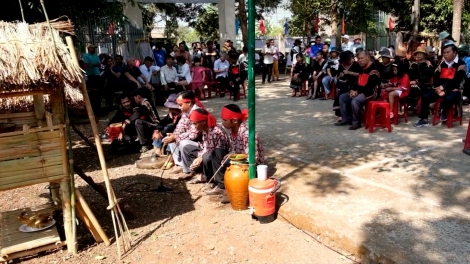 Xối pâ kong mêi dêi mơngế Rơđế a pơlê kong kơdrâm Ƀuôn Ma Thuột, Dak Lak