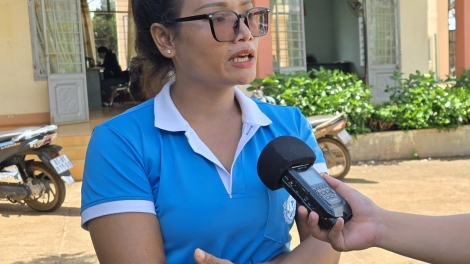 Mơngế Jarai pói vâ rak vế, mơnhông khôi túa lĕm mơnhông ôm hyô 