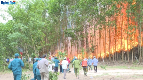 QUẢNG NGÃI DIỄN TẬP CHA GROONG ROOH CAT CRÂNG GA MẮC