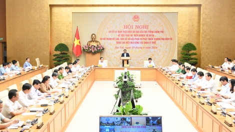 Khua knŭk kna Phạm Minh Chính gĭt gai Klei bi kƀĭn bruă hluê ngă hdră mđĭ kyar kdrăp ứng dụng dữ liệu kơ ênoh mnuih, định danh lehanăn bi mklă điện tử 