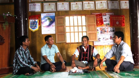 Ngui niam gơnoar broă đảng viên, cau geh bơngă pin dờn dê tàm broă lơh jat broă lơh jơnau kờñ Dà lơgar dê