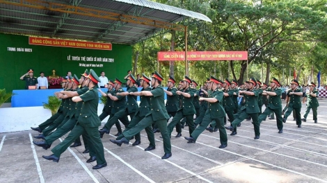 Chiến sĩ miền Tây