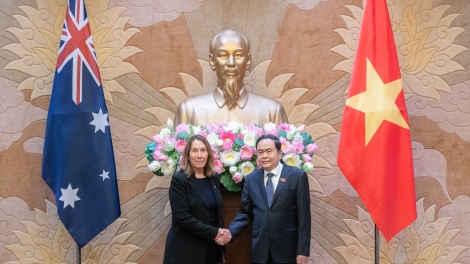 Kruanh Quốc hội Trần Thanh Mẫn vơt Kruanh Thượng viện Australia